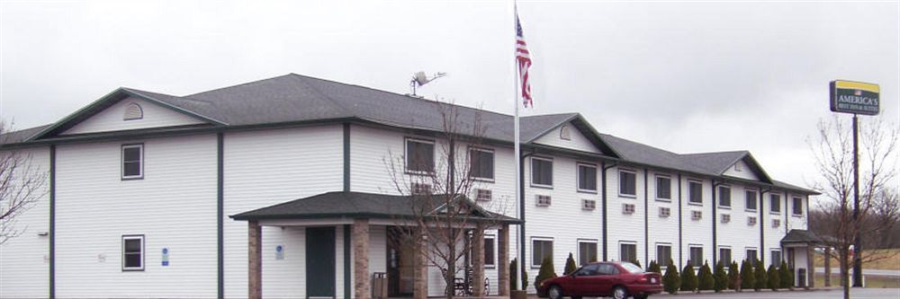 Amerivu Inn And Suites Stanley Bagian luar foto